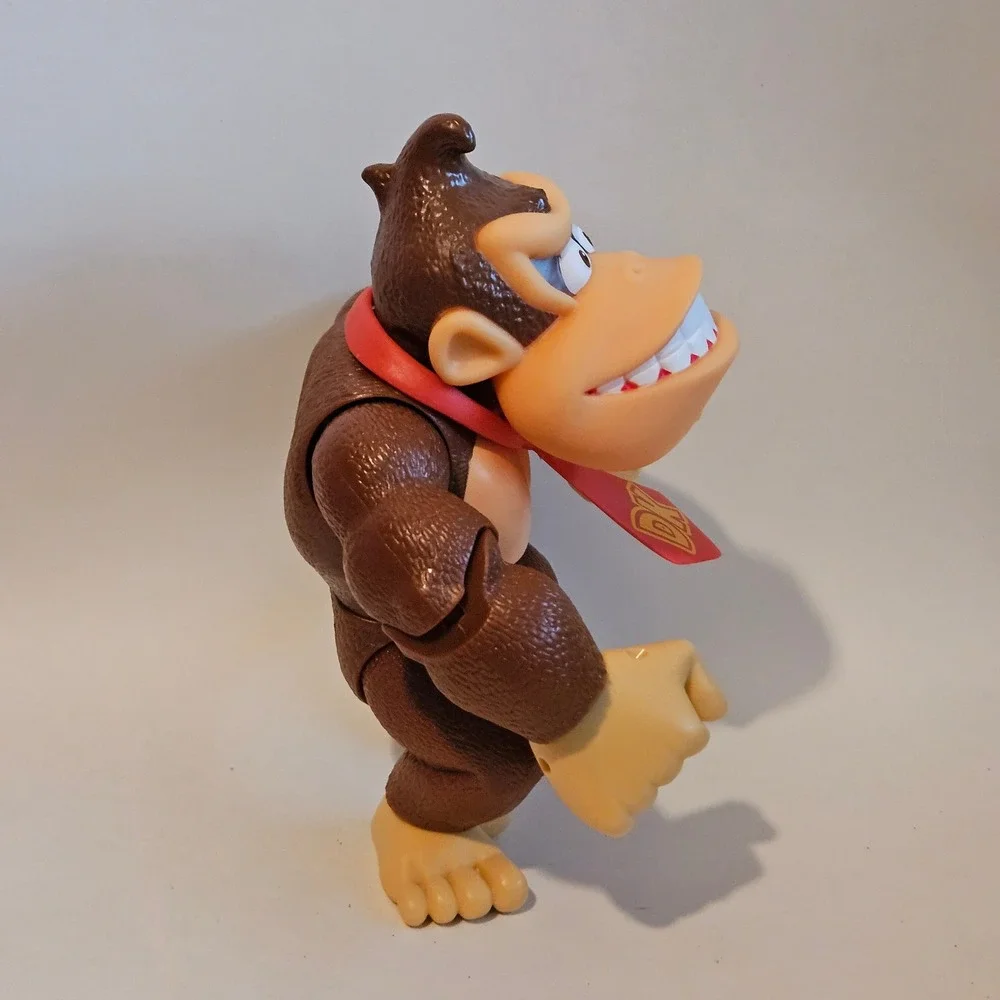 Nintendo Jakks Pacific Donkey Kong 6 Inch Action Figure Super Mario Bros DK Tie